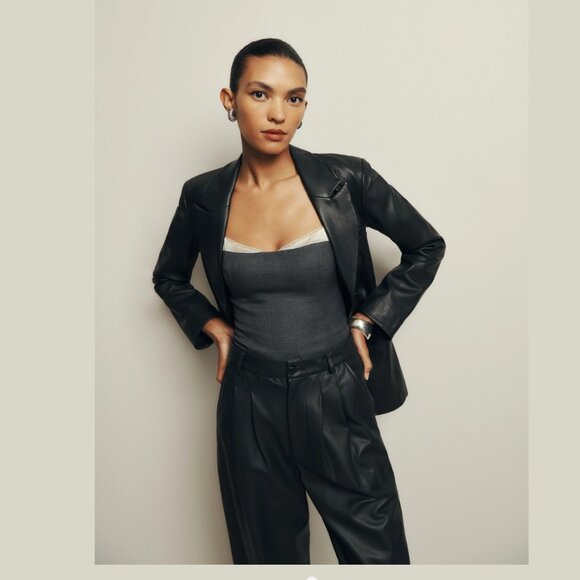 ❤️ Reformation * Melanie Top * Black ❤️ - Picture 4 of 6